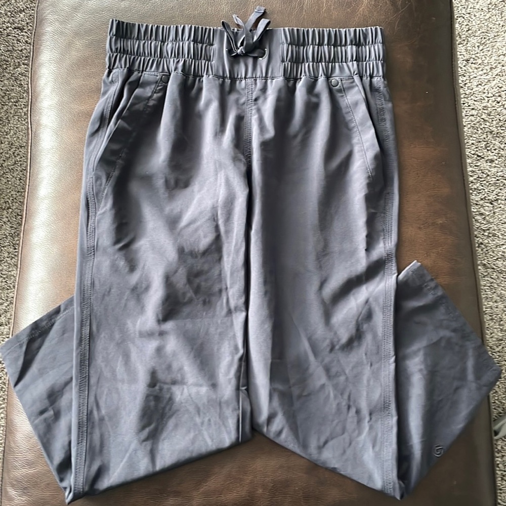 Champion like Joggers. Women’s size extra small. Like Brand New.